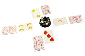 Halli Galli – Juego de Velocidad y Reacción con Timbre | Desde 6 Años, 2–6 Jugadores | Ideal para Actividades de Reflejos, Percepción y Cohesión en Grupo
