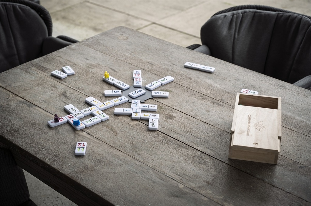 Domino Doble 12 Mexican Train con Números – Caja de Madera