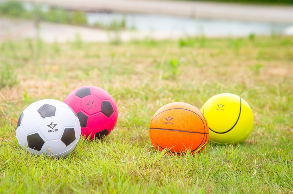 Pelota de tenis de espuma blanda amarilla