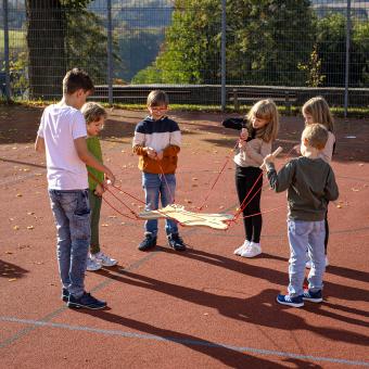 Team Spirit Erzi 44375 | juego cooperativo de equilibrio con cuerdas (5+)