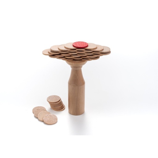 [340911] Tanga: joc tradicional d’equilibri amb botella i monedes (8+)
